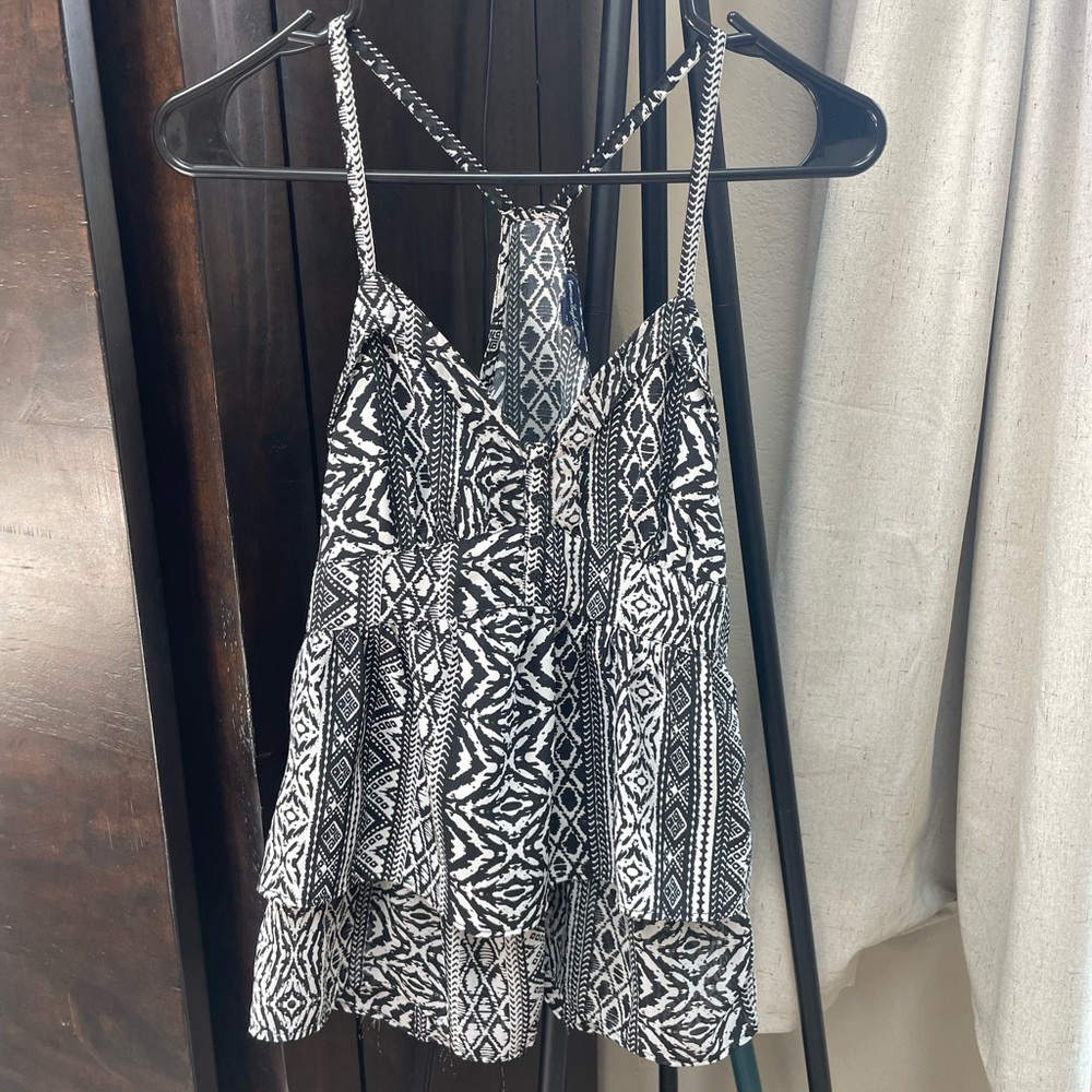 American Eagle Outfitters Black and White Asymmetrical Tiered Camisole